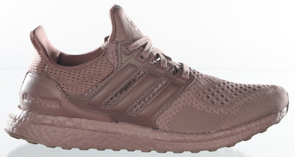 UltraBoost 1.0 W A1435